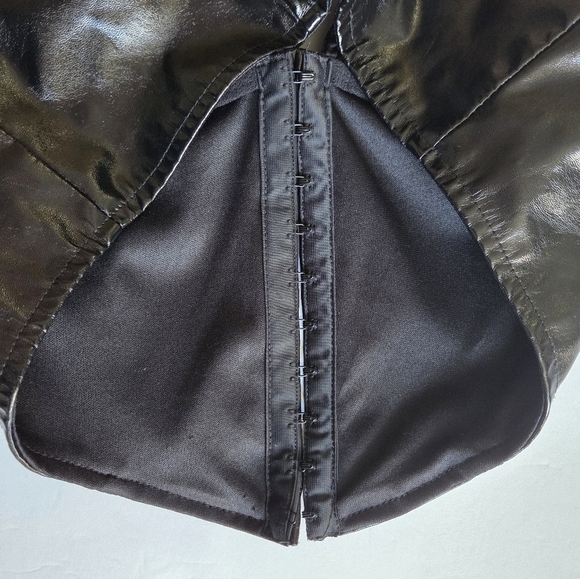 Windsor Black Faux Leather Halter Corset Top - Picture 4 of 7